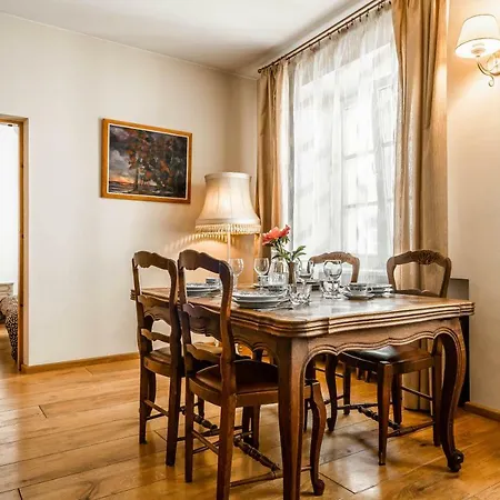 Cozy 2bdr Apt On Stikliu Str With Inner Yard S43 Apartment