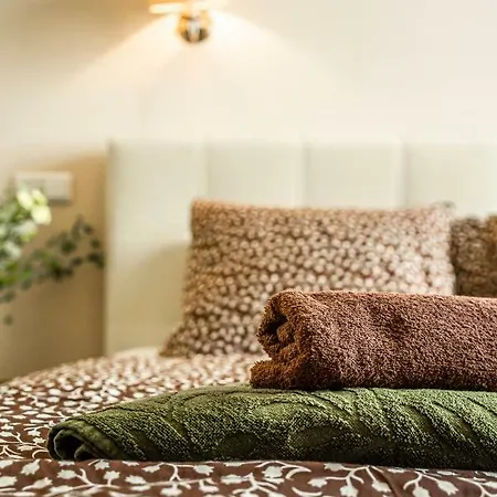Cozy 2bdr Apt On Stikliu Str With Inner Yard S43